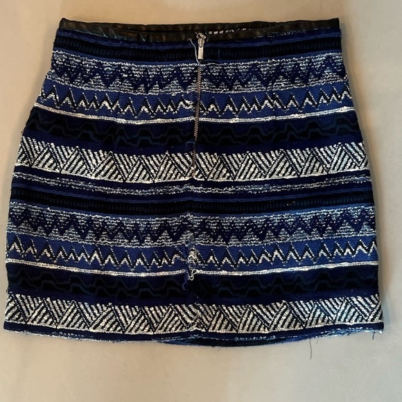 Zara Blue Pattern Mini Skirt - Picture 3 of 14